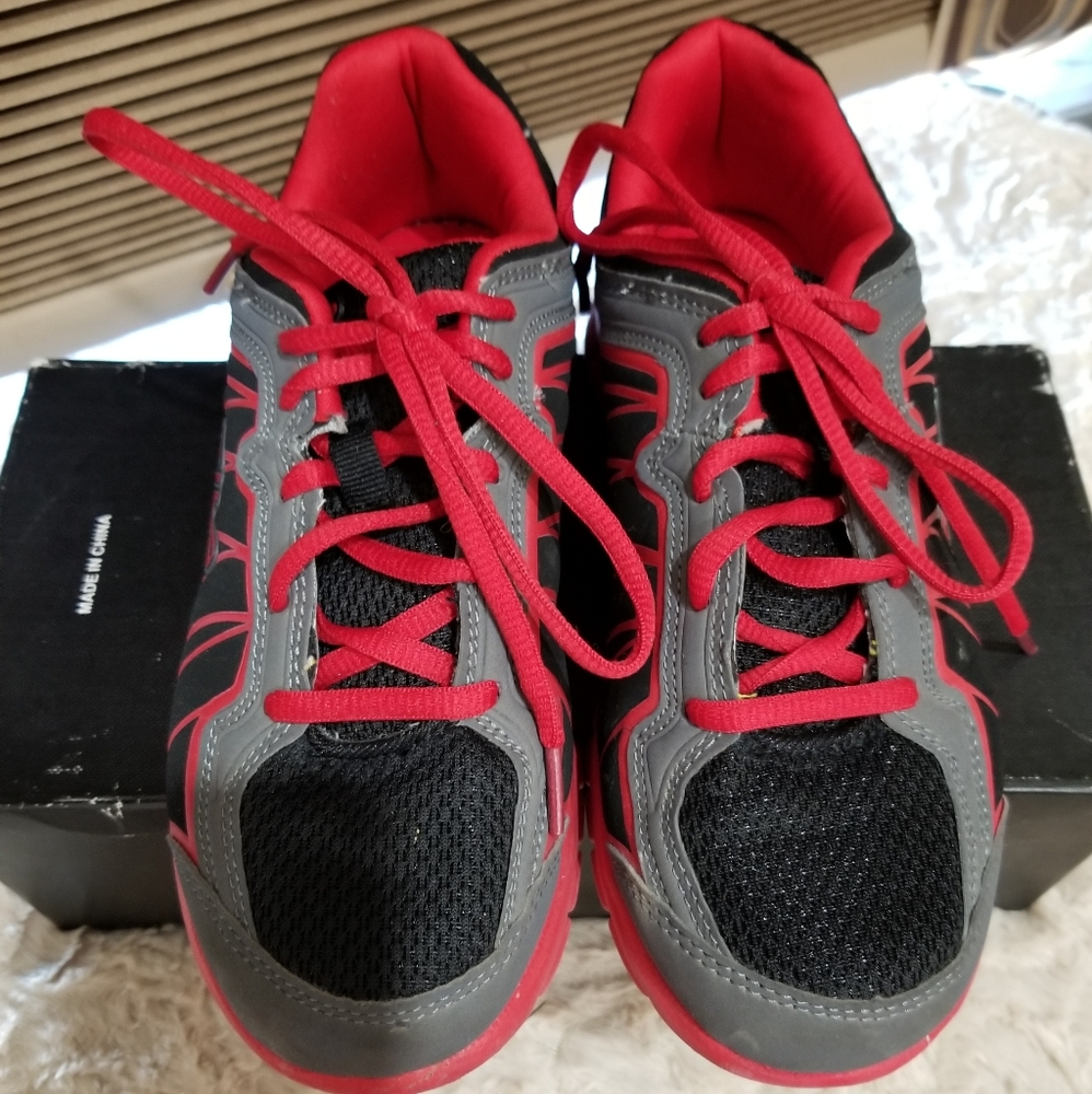 KID'S FILA SNEAKERS-LIKE NEW, ONLY WORN ONCE